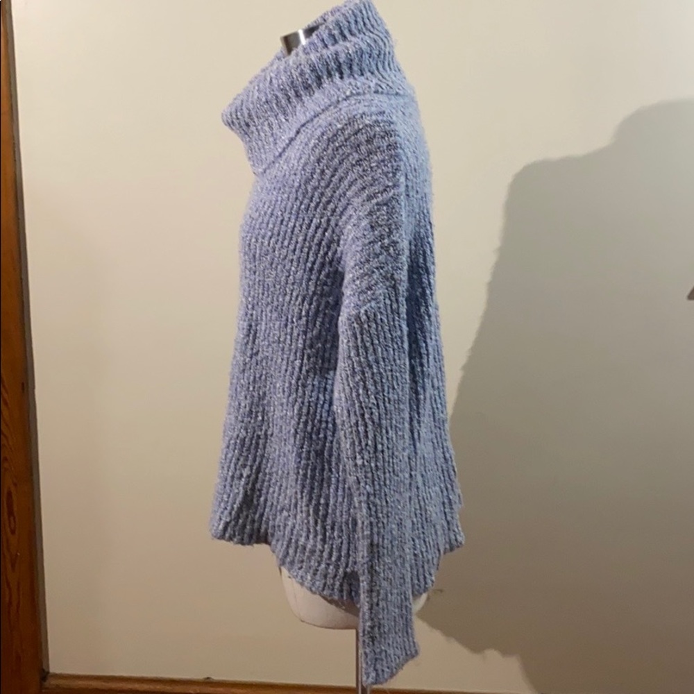 Sweater - Picture 2 of 3